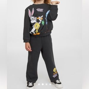Looney toons pants set size 5T